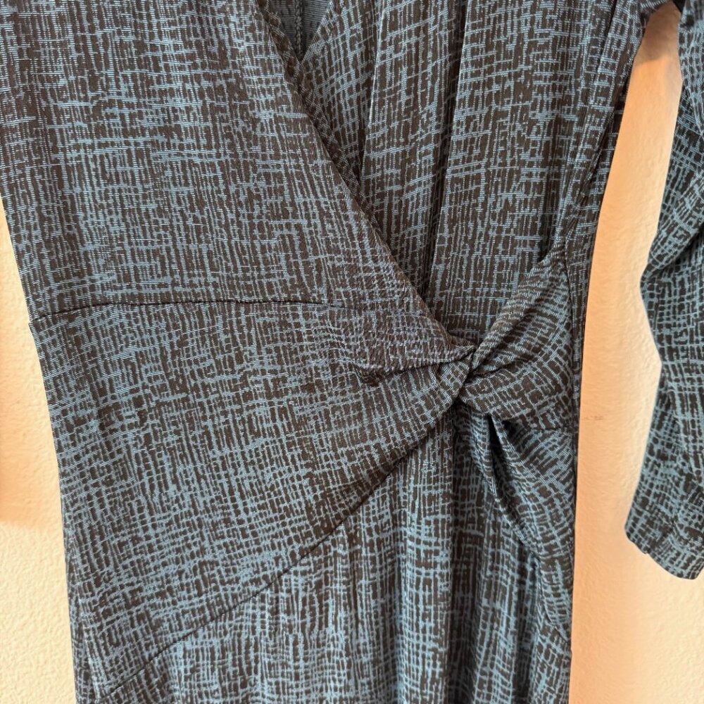 Chico's Faux Wrap Travelers Dress Size 0 Small/Medium - Picture 3 of 6